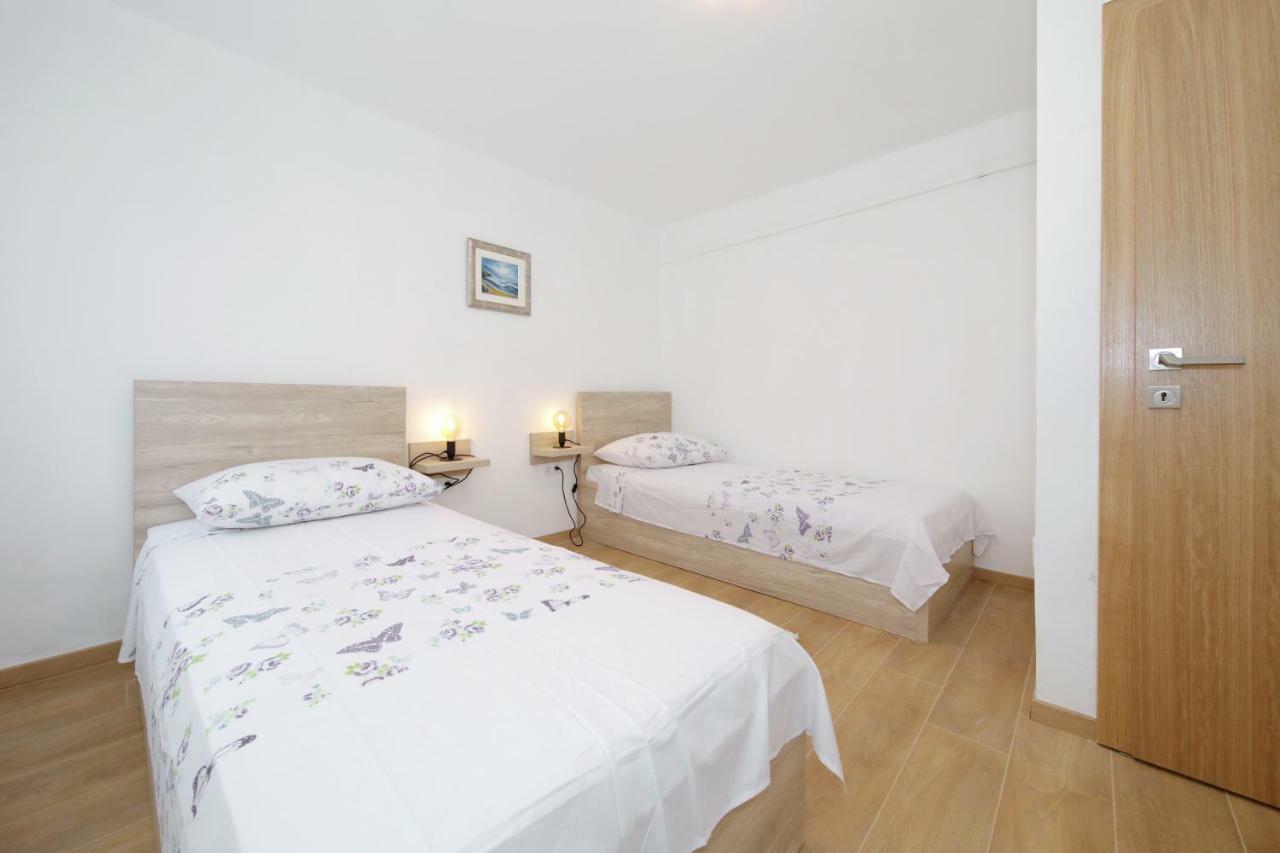 Apartments Ivan Spadina Tisno Szoba fotó